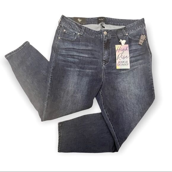 Celebrity Pink High Rise Skinny Ankle Jeans - Picture 12 of 12